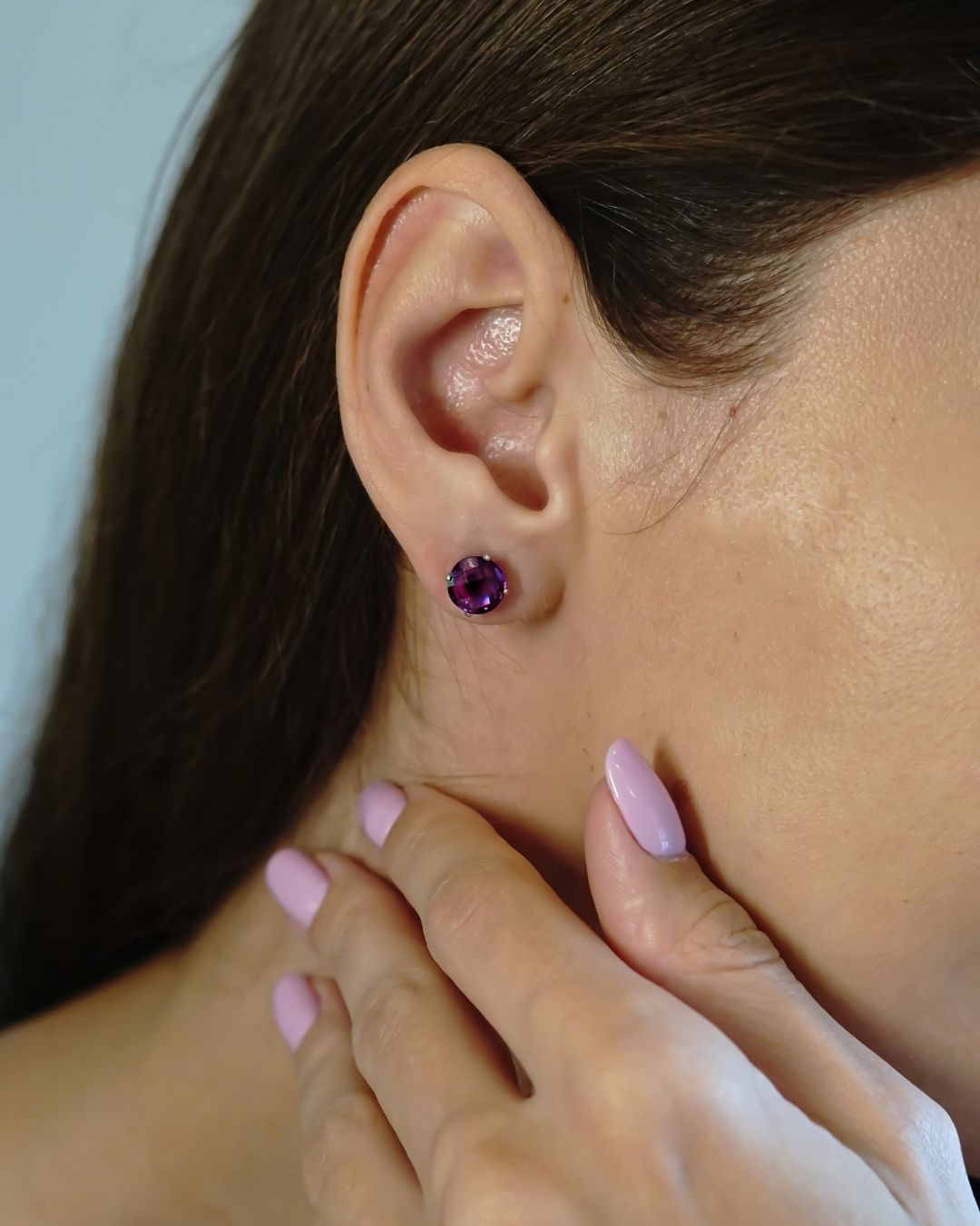 Round Alexandrite Studs