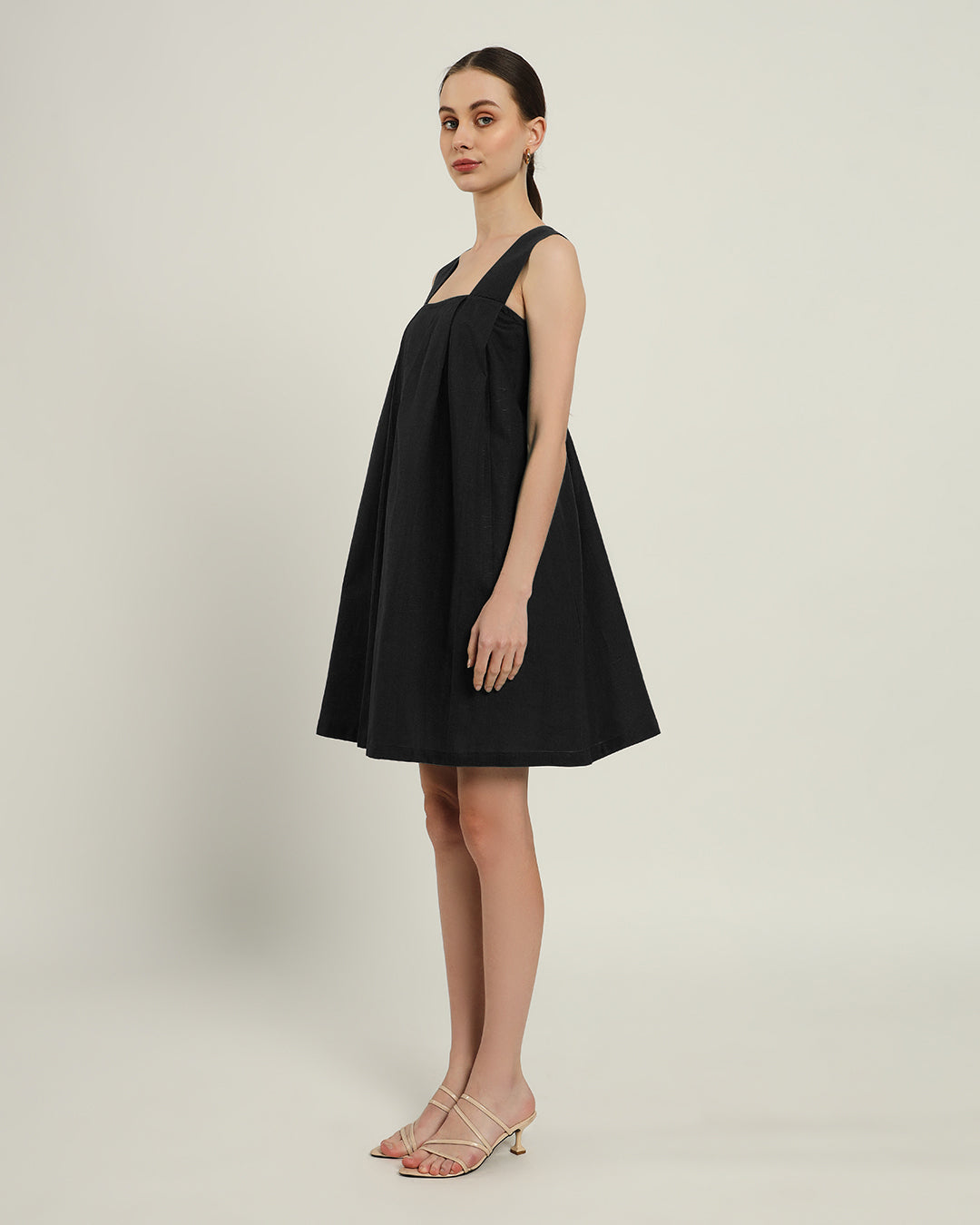 The Larissa Daisy Noir Linen Dress