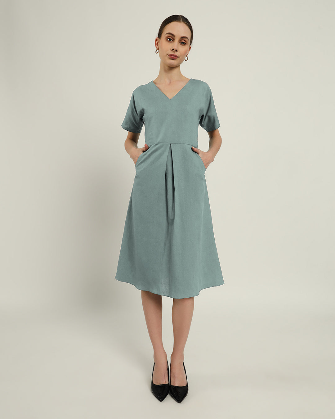 The Memphis Daisy Carolina Linen Dress