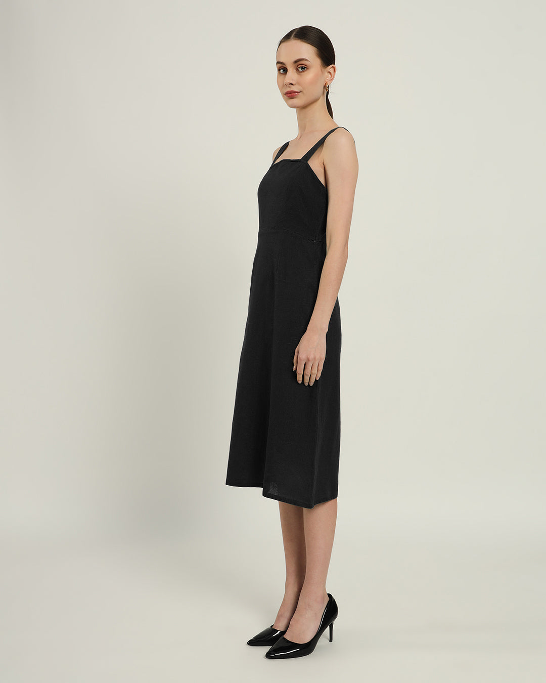 The Samara Daisy Noir Linen Dress