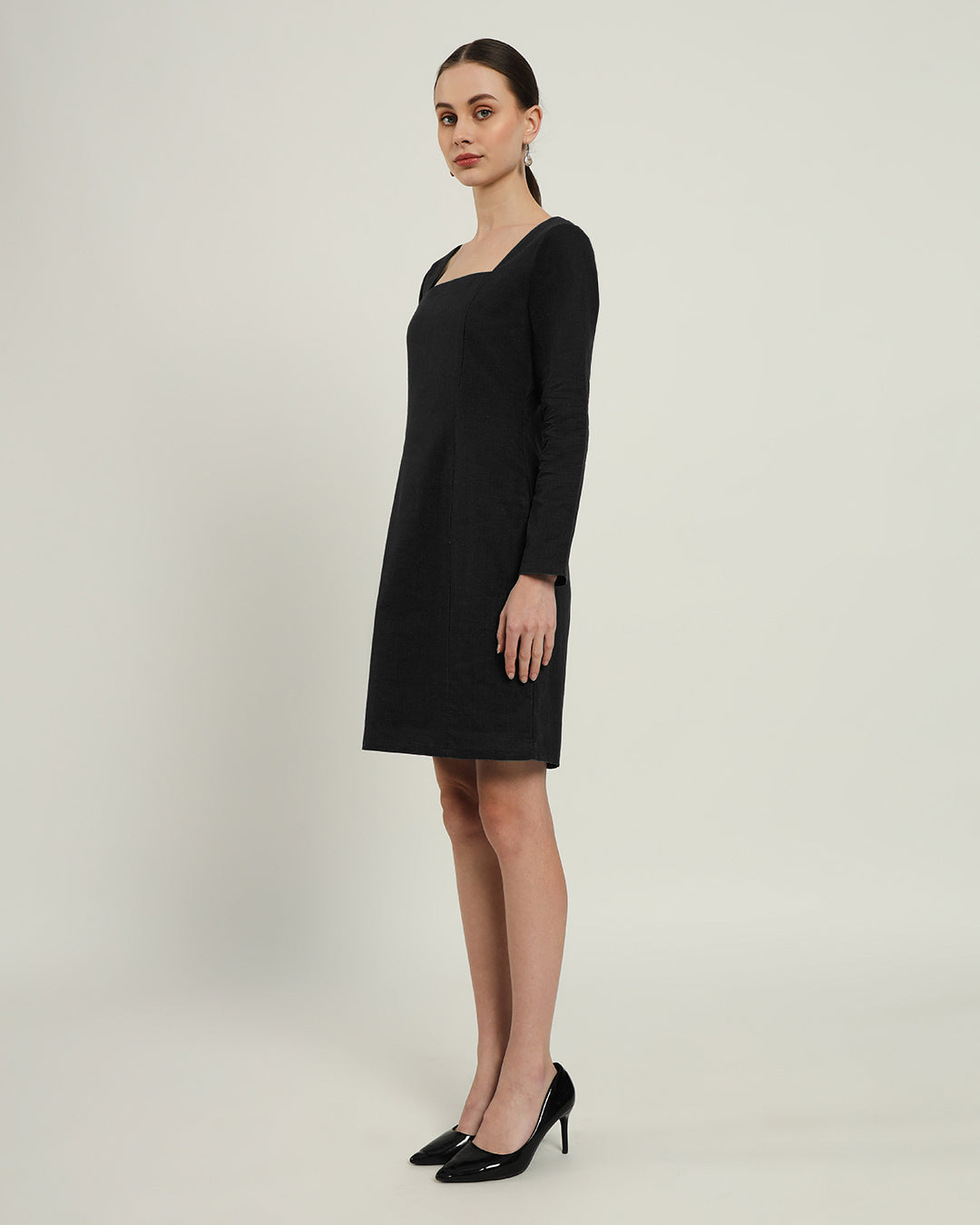 The Auburn Noir Linen Dress