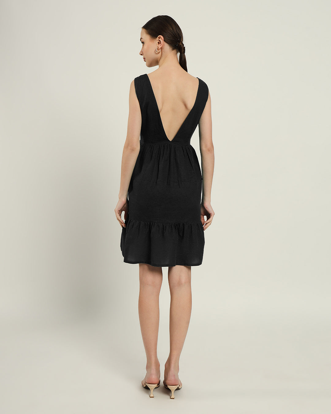 The Minsk Daisy Noir Linen Dress